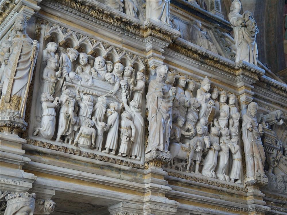 Milano - Dettaglio dell'Arca di San Pietro Martire nella Cappella Portinari